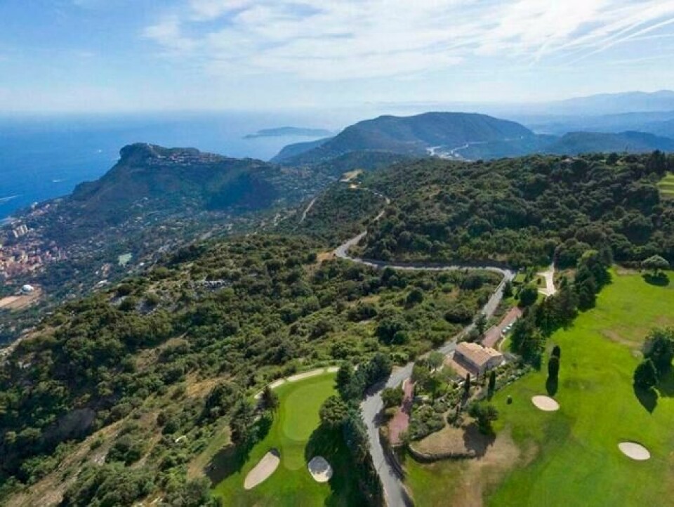 Golf: Utsikt over golfbanen og kystlinjen i Monaco.Foto: www.montecarlosbm.com Golf: Utsikt over golfbanen og kystlinjen i Monaco.Foto: www.montecarlosbm.com