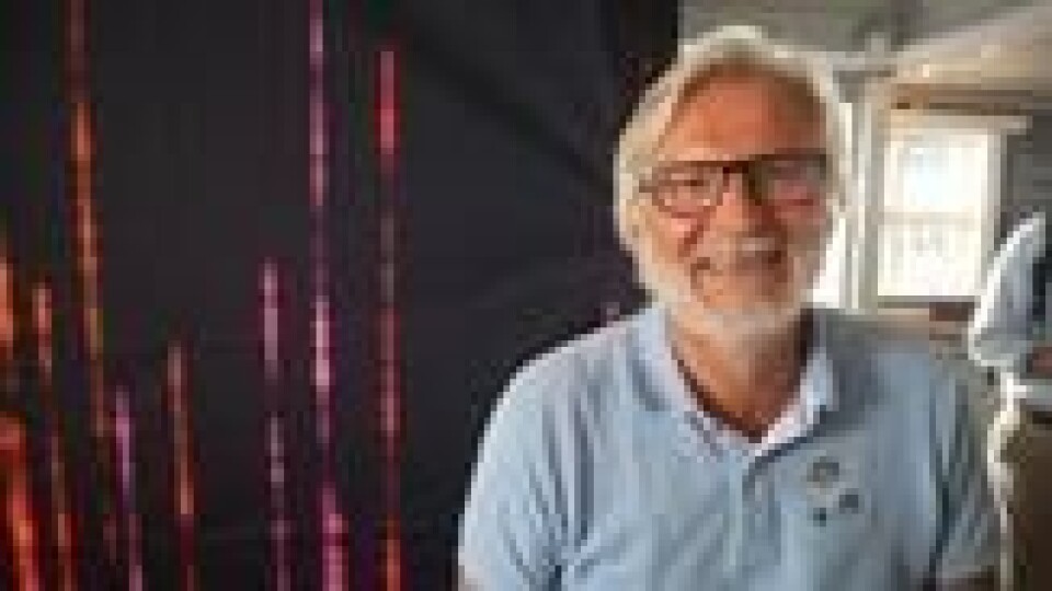Jon Gunnes (V) sitter i Transport- og kommunikasjonskomiteen på Stortinget. Han mener satellittbasert veiprising bør utredes som et rent alternativ til bompenger, men er skeptisk til å bake andre avgifter inn i et slikt system. Jon Gunnes (V) sitter i Transport- og kommunikasjonskomiteen på Stortinget. Han mener satellittbasert veiprising bør utredes som et rent alternativ til bompenger, men er skeptisk til å bake andre avgifter inn i et slikt system. Foto: Elisabeth Bergskaug/ABC Nyheter