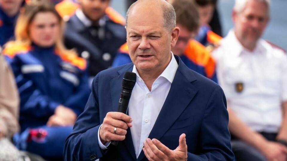 Statsminister Olaf Scholz er opprørt over videoen som viser festglade tyske ungdommer som synger rasistiske slagord.