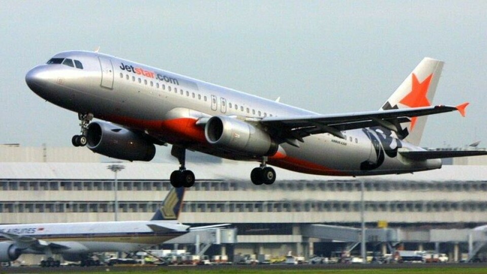 Det var et fly fra selskapet Jetstar Airways gutten forsøkte å ta seg om bord i det. Destinasjonen for flyvningen var Sydney.