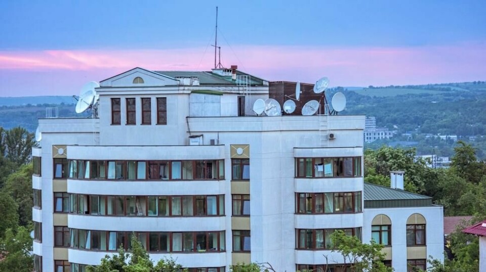Den russiske ambassaden i Moldova er i hardt vær.