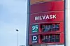 Pumpeprisen på drivstoff har steget til over 24 kroner literen i Oslo-området. Forbruekrøkonom Thea Olsen sier det kan være flere tusenlapper å spare på å være bevisst tidspunktet man fyller tanken. Foto: Terje Pedersen / NTB Foto: NTB