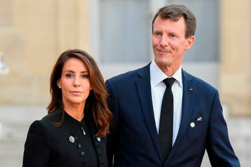Danske prins Joachim og storebroren kong Frederik var involvert i en alvorlig bilulykke for 37 år siden. Her er Joachim avbildet med kona, prinsesse Marie, i 2019.