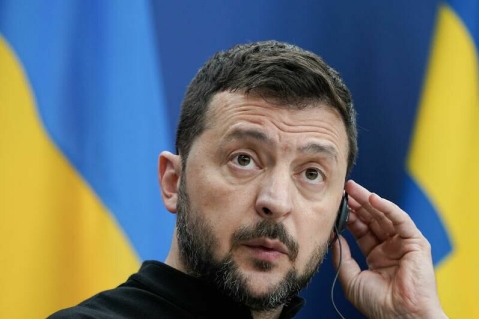 Ukrainas president Volodymyr Zelenskyj tilbyr USA ukrainsk hjelp i arbeidet med å slukke de voldsomme brannene i Los Angeles.