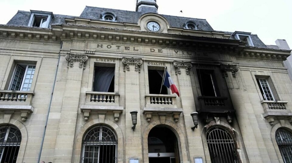 Rådhuset i Ile-Saint-Denis, som ligger nord for Paris, har delvis blitt brent under protestene natt til 29.juni, 2023.