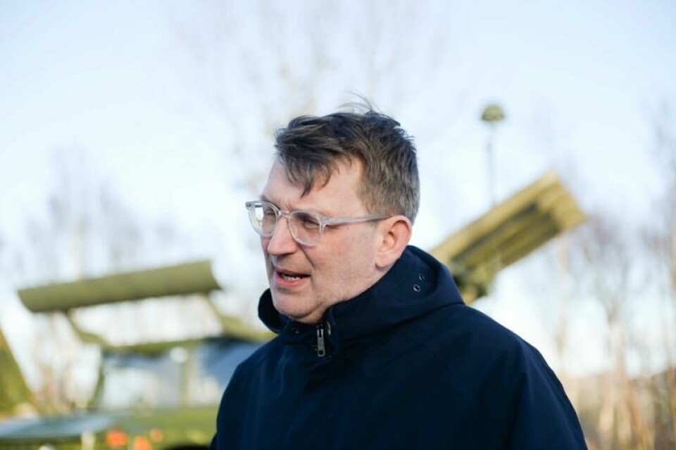 USAs mulige stans i militærstøtten til Ukraina er svært alvorlig og vil få store konsekvenser, er vurderingen til Danmarks forsvarsminister Troels Lund Poulsen.