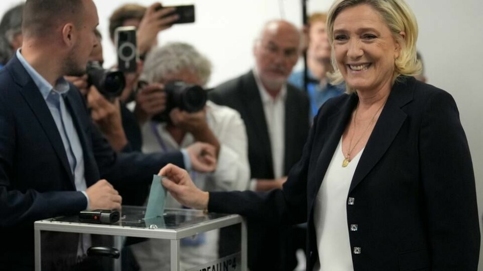 Marine Le Pen kan glede seg over gode resultater i første runde av valget på ny nasjonalforsamling i Frankrike. Foto: Thibault Camus / AP / NTB