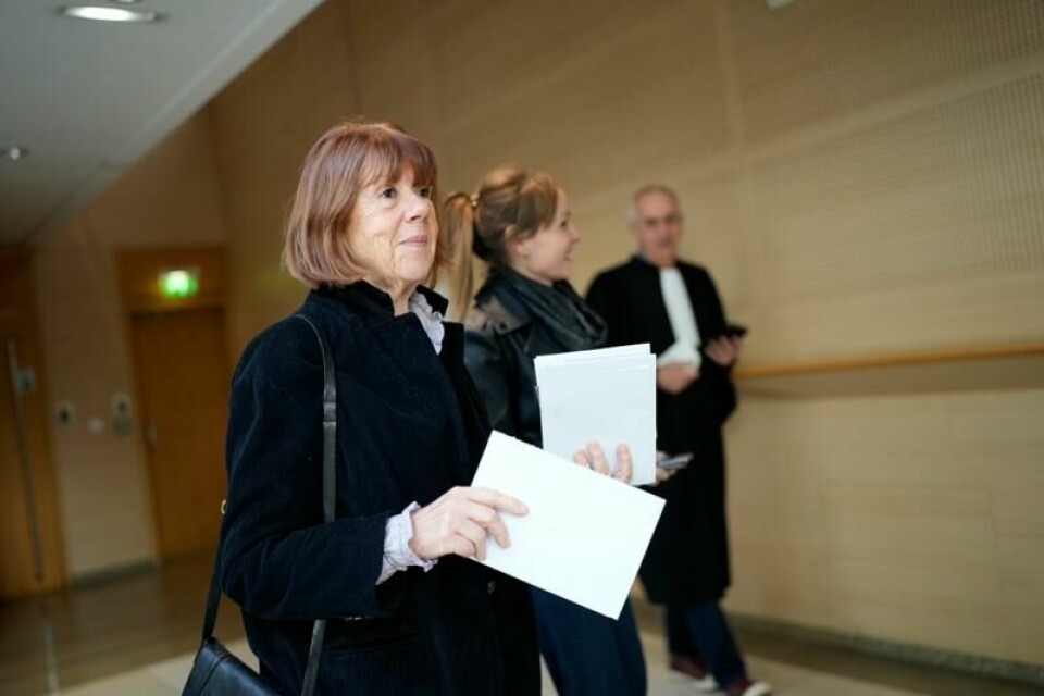 Gisèle Pelicot idet hun forlot rettssalen i Avignon i Frankrike 9. desember. Dommen mot eksmannen hennes, tiltalt for å ha dopet henne ned og latt andre voldta henne, er ventet 19. eller 20. desember.