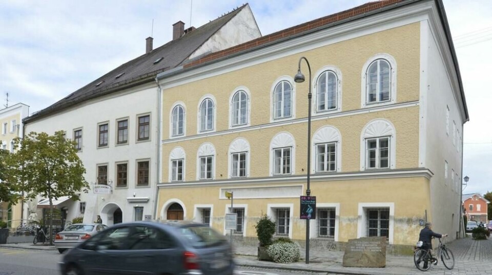Hitlers barndomshjem i Østerrike blir politistasjon. Foto: AP / NTB scanpix.
