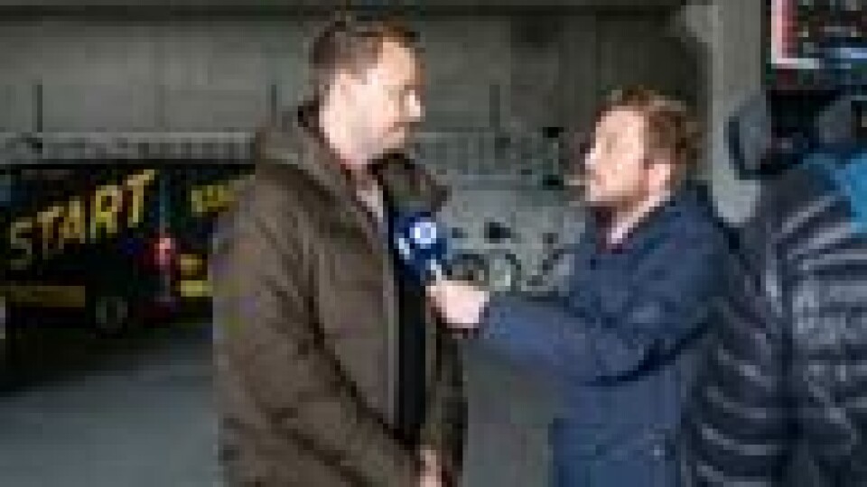 Pål Jørgensen, sportssjef i Fædrelandsvennen, blir intervjuet av journalist Jim Rune Bjorvand. Pål Jørgensen, sportssjef i Fædrelandsvennen, blir intervjuet av journalist Jim Rune Bjorvand. Foto: Tor Erik Schrøder / NTB scanpix