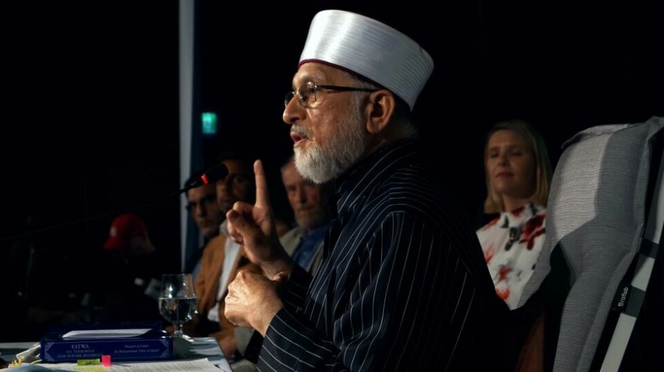 Muhammad Tahir-ul-Qadri tok avstand fra ekstremisme.