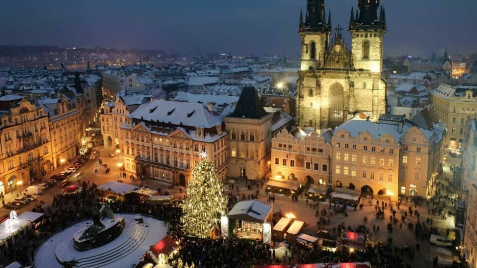 I Praha finner du et overdådig julemarked med et stort utvalg av spesialiteter, gaveideer med mer. Markedet er rammet inn i vakre, historiske og som oftest snødekte omgivelser. Foto: Colourbox I Praha finner du et overdådig julemarked med et stort utvalg av spesialiteter, gaveideer med mer. Markedet er rammet inn i vakre, historiske og som oftest snødekte omgivelser. Foto: Colourbox