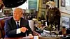 Det er ikke en krigshauk daværende presidentkandidat Trump hadde på besøk i 2015, men en hvithodehavørn, USAs nasjonalfugl. Stillbilde/arkivfoto fra Time Magazine.