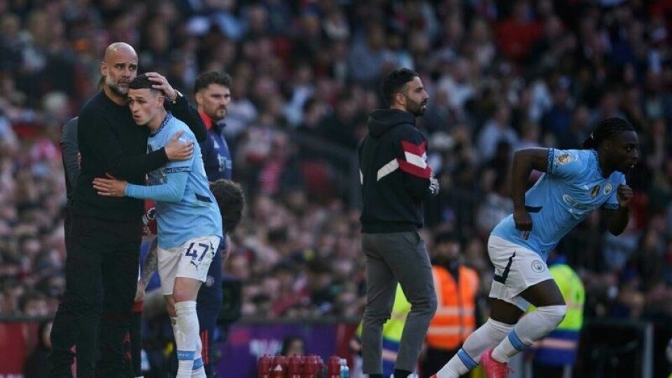 Pep Guardiola forsvarer Phil Foden.