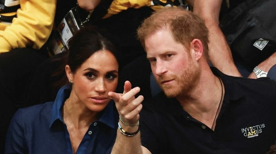 Prins Harry, hertug av Sussex, og hans kone Meghan, hertuginne av Sussex, på finalen i sittende volleyball under Invictus Games 2023. Illustrasjonsfoto.