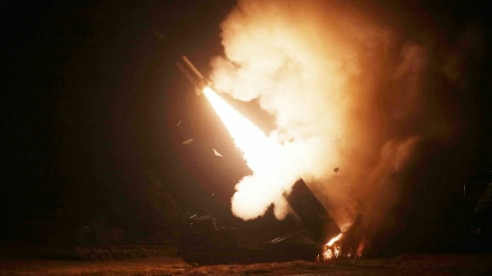 ATACMS er et taktisk, langdistansestyrt, ballistisk missil, som er produsert av det amerikanske forsvarsselskapet Lockheed Martin. Våpenets rekkevidde er 300 kilometer.