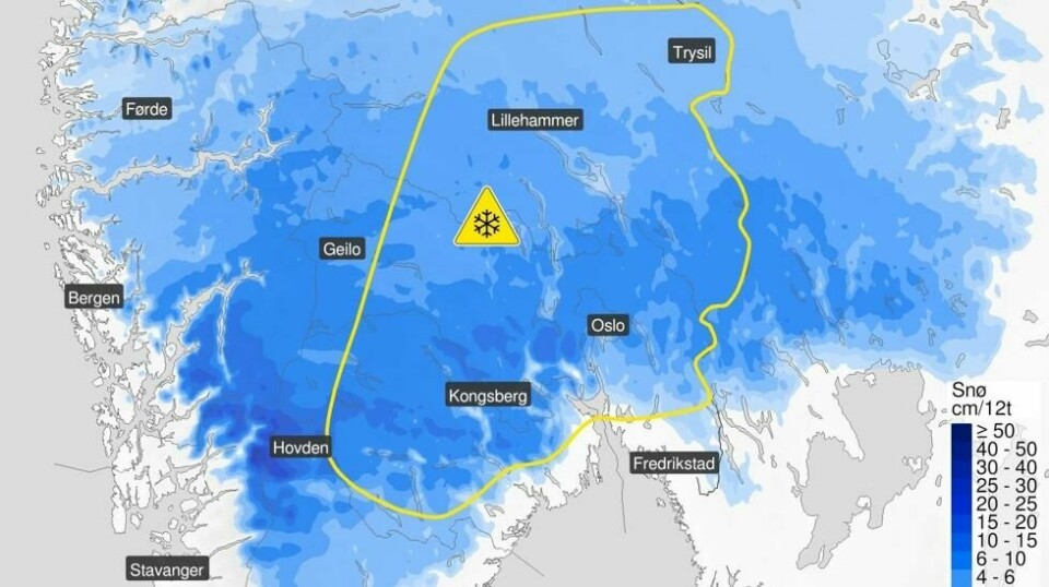 Beboerne på Østlandet kan vente seg snø mandag.