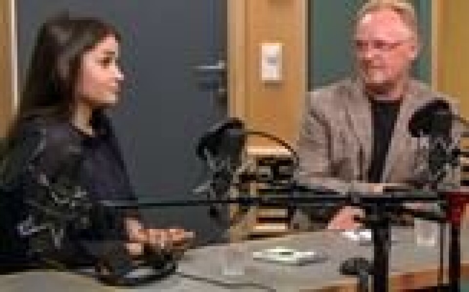 Per Sandberg og hans norsk-iranske kjæreste Bahareh Letnes i studio under intervju på Dagsnytt 18 i NRK fredag. Vi sender direkte fra tirsdagens pressekonferansen med de to. Starttidspunkt er ventet å være rundt klokken 18. Per Sandberg og hans norsk-iranske kjæreste Bahareh Letnes i studio under intervju på Dagsnytt 18 i NRK fredag. Vi sender direkte fra tirsdagens pressekonferansen med de to. Starttidspunkt er ventet å være rundt klokken 18. Foto: Nrk / NTB scanpix