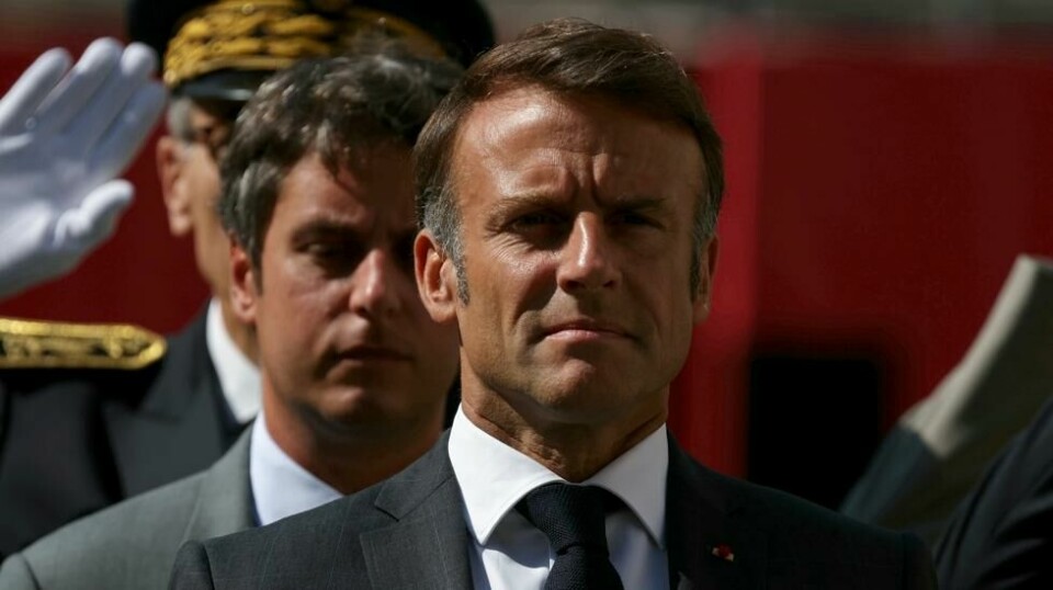 President Emmanuel Macron og sittende statsminister Gabriel Attal under en markering i Paris tidligere denne måneden.