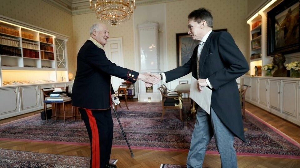 Kong Harald mottar Argentinas nye ambassadør Claudio Alberto Giacomino i høytidelig audiens på Slottet torsdag. Foto: Håkon Mosvold Larsen / NTB
