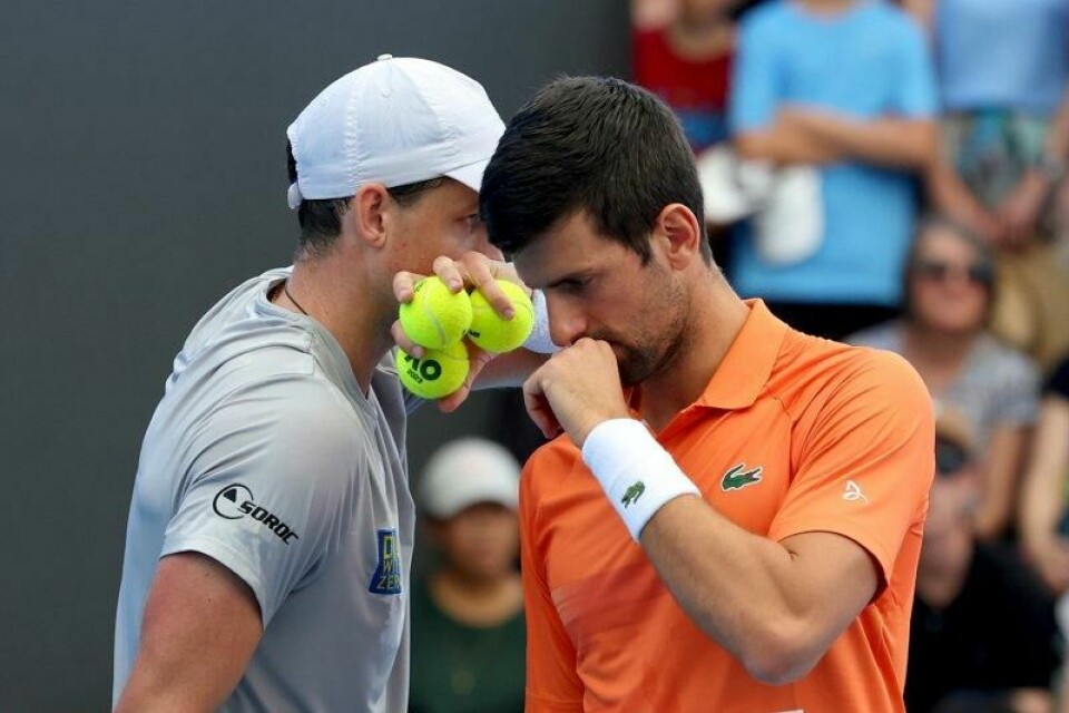Vasek Pospisil (til v.) og Novak Djokovic stiftet spillerforeningen PTPA, som nå har saksøkt tennisens styrende organer.