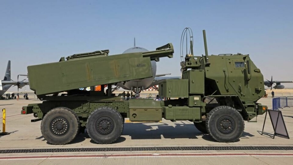 Slik ser våpensystemet HIMARS ut. Boksen på lasteplanet er fylt med raketter. Foto: Giuseppe Cacace / AFP) Slik ser våpensystemet HIMARS ut. Boksen på lasteplanet er fylt med raketter. Foto: Giuseppe Cacace / AFP)