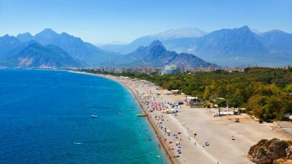 Strandliv utenfor Antalya i Tyrkia. Foto: Colourbox.com Strandliv utenfor Antalya i Tyrkia. Foto: Colourbox.com
