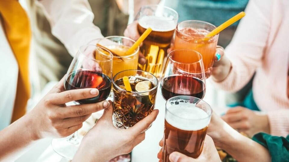Mange liker å nyte alkohol, men forskning viser at alkoholholdige drikker kan øke risikoen for alvorlige sykdommer. Likevel er det én av dem som er sunnere enn andre.