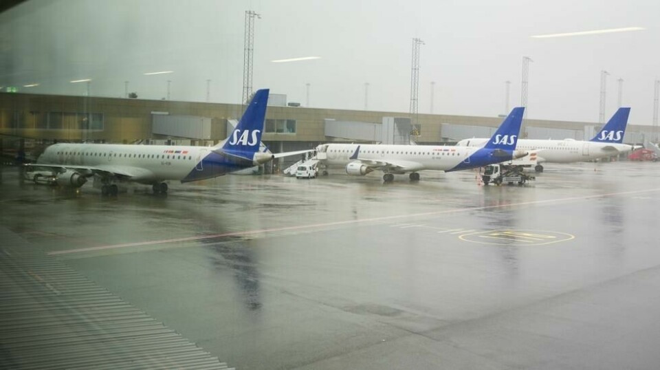 Totalt 155 kabinansatte er i øyeblikket i streik, og over 50 SAS-flyginger ble innstilt mandag. Onsdag trappes streiken opp kraftig, og totalt 800 kabinansatte vil være tatt ut i streik. Foto: Terje Pedersen / NTB
