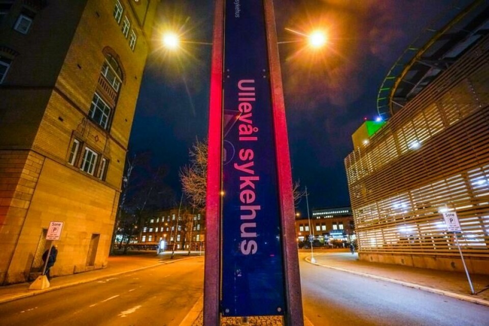 Ifølge TV 2 er kun fem av ni overlegestillinger ved avdeling for traumatologi besatt fra 1. februar.