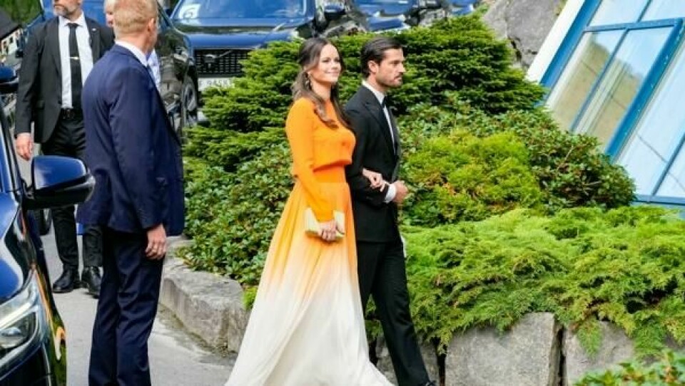 Svenskenes prins Carl Philip og prinsesse Sofia, her fotografert i bryllupet til Märtha Louise og Durek Verrett, har fått en datter.