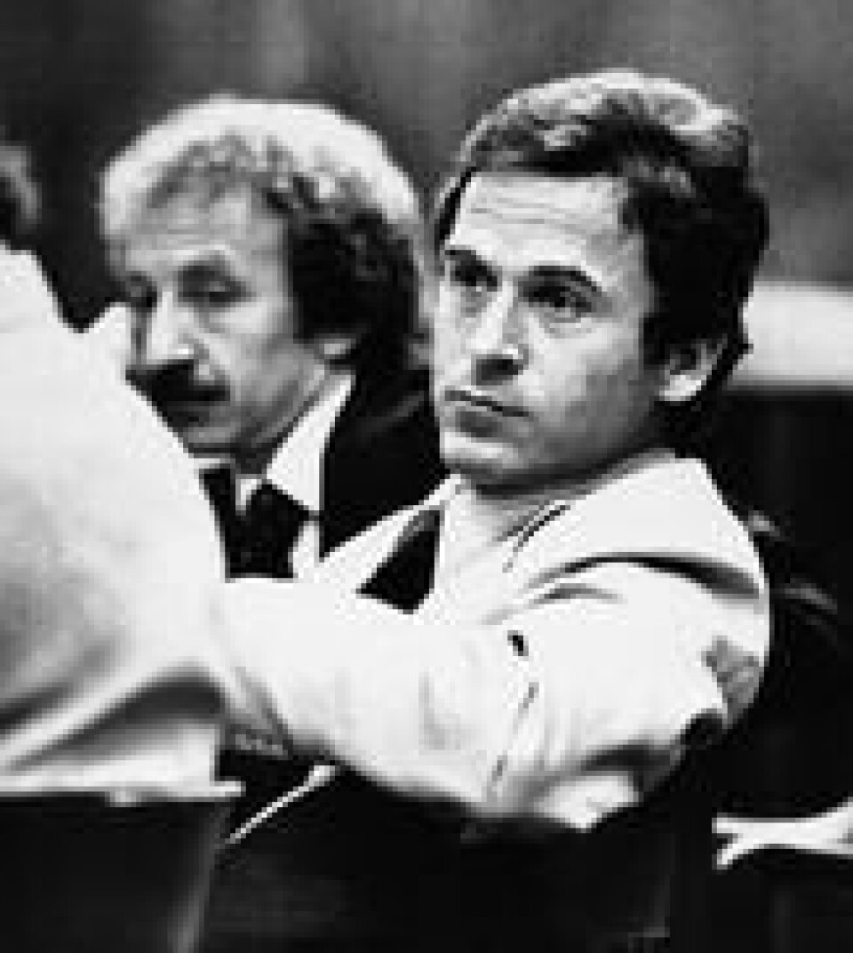 Ted Bundy stilte som sin egen forsvarer rettssaken mot ham i Tallahassee, Florida. Ted Bundy stilte som sin egen forsvarer rettssaken mot ham i Tallahassee, Florida.