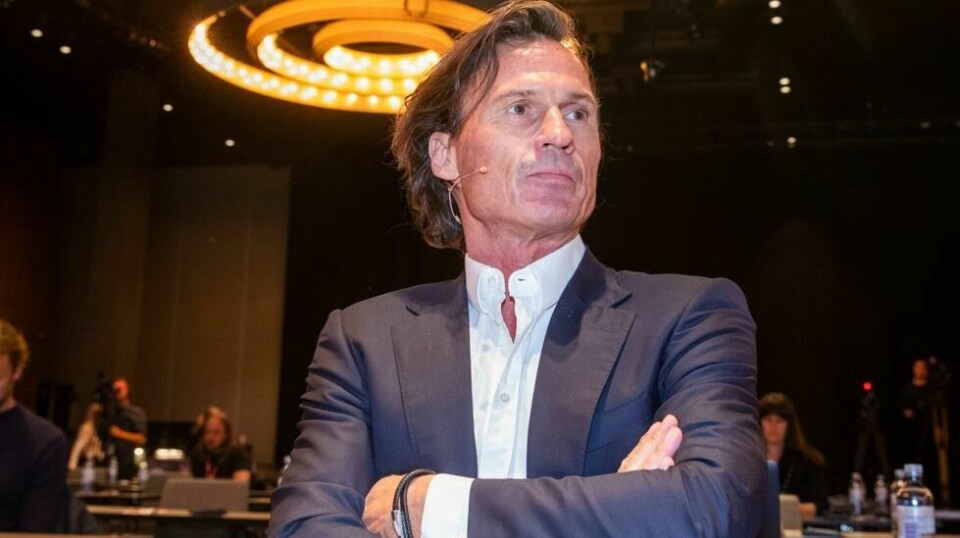 Milliardær Petter Stordalen nekter for å ha brutt skattereglene og avviser at han kjøpte selskapet i 2013 for å utnytte en gunstig skatteposisjon.