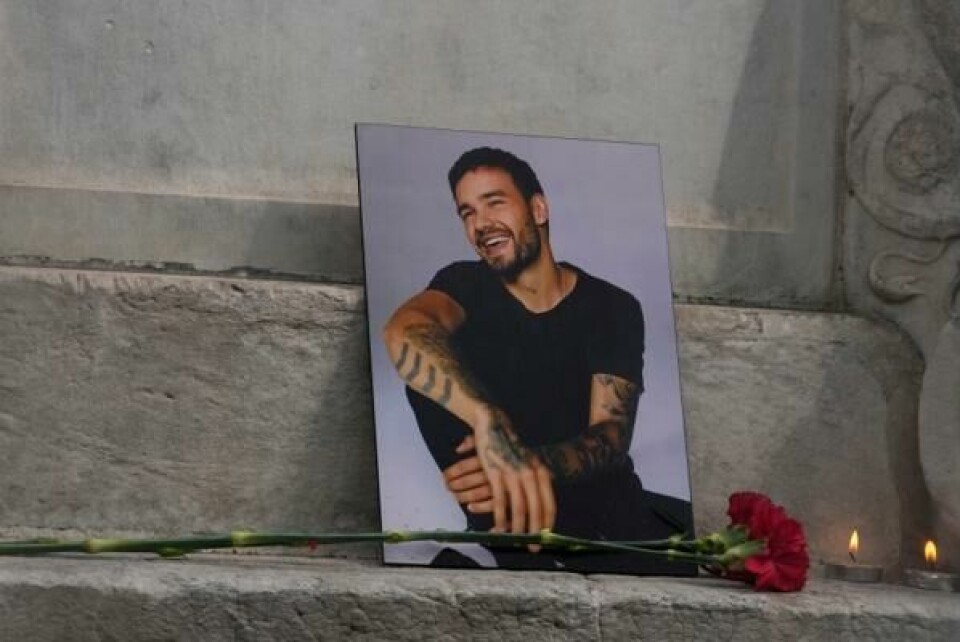 Fem personer er siktet i forbindelse med dødsfallet til artisten Liam Payne i Argentina. Her fra en minnestund i Madrid i oktober.