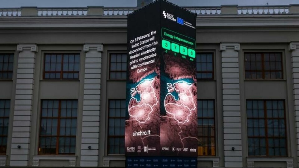Litauen, Lativa og Estland er nå koblet til elnettet i resten av EU, mens de tidligere har vært avhengig av elnettet i Russland og Belarus. Bildet er fra Vilnius og viser nedtellingen til den historiske begivenheten.