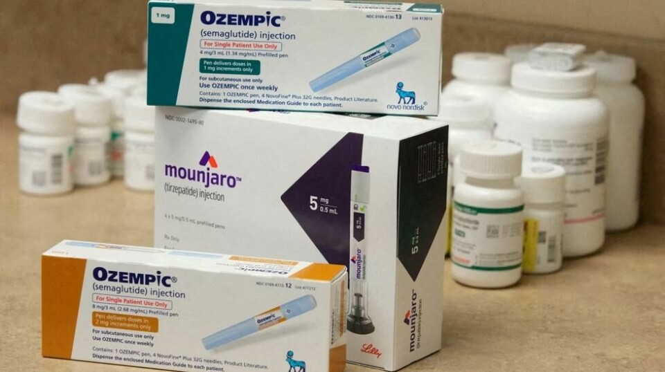 Esker med Ozempic og Mounjaro, semaglutid og tirzepatid, injeksjonsmedisiner som brukes til behandling av type 2-diabetes og produseres av Novo Nordisk og Eli Lilly.