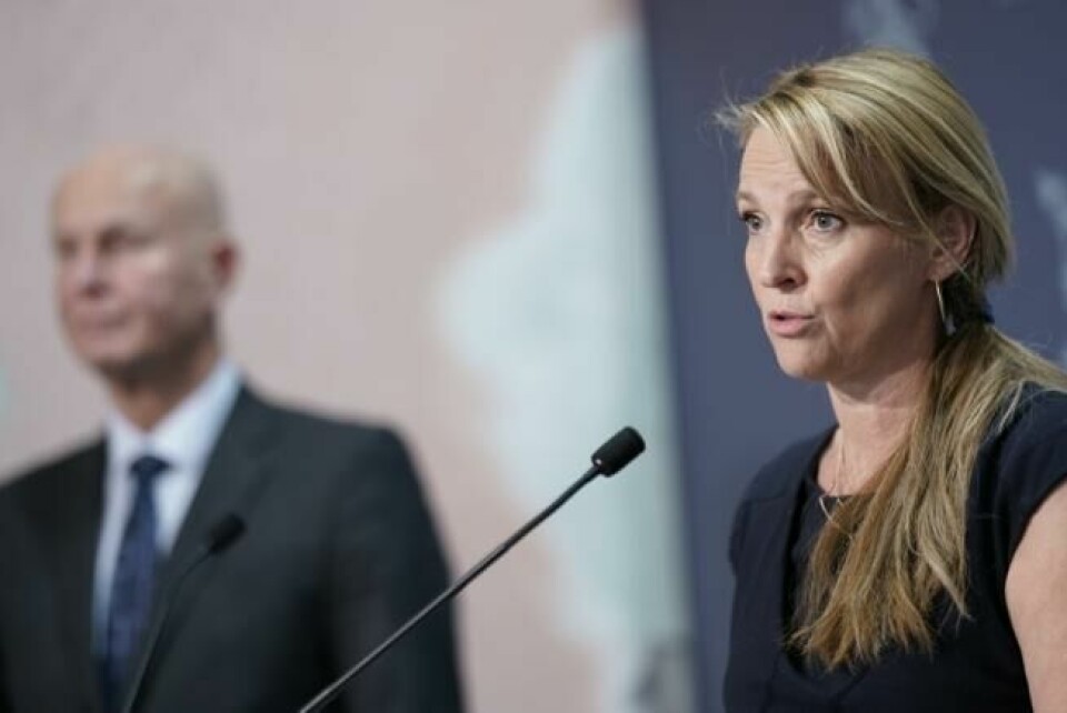 Per 3. desember var det bekreftet 19 positive prøver med omikronvarianten i Norge, ifølge en pressemelding fra Folkehelseinstituttet (FHI). – Det viktigste nå er at de som er smittet, og deres nærkontakter, følger reglene om isolasjon og karantene, sier avdelingsdirektør Line Vold. Foto: Stian Lysberg Solum / NTB Per 3. desember var det bekreftet 19 positive prøver med omikronvarianten i Norge, ifølge en pressemelding fra Folkehelseinstituttet (FHI). – Det viktigste nå er at de som er smittet, og deres nærkontakter, følger reglene om isolasjon og karantene, sier avdelingsdirektør Line Vold. Foto: Stian Lysberg Solum / NTB Foto: NTB
