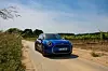 Mini Cooper SE er liten og har temmelig stramt oppsett. Noen komfort cruiser er det ikke, men skikkelig moro å kjøre på smale svingete veier. Foto: Ragnvald Johansen / Finansavisen