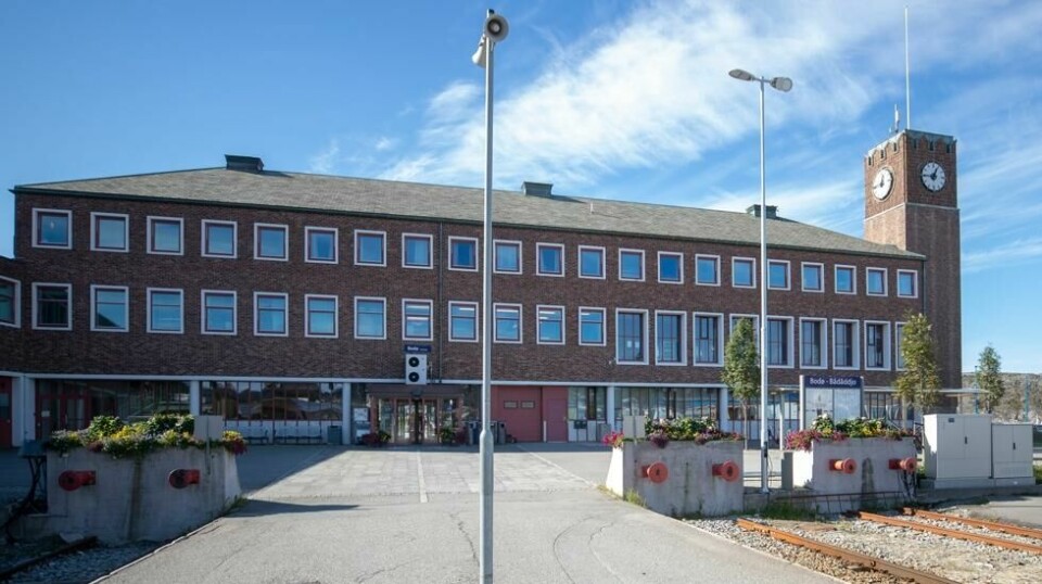 Togstrekningen mellom Rognan og Bodø egner seg til utprøving av batteridrevne tog, mener regjeringen. Her fra Bodø stasjon. Foto: Per-Inge Johnsen / NTB