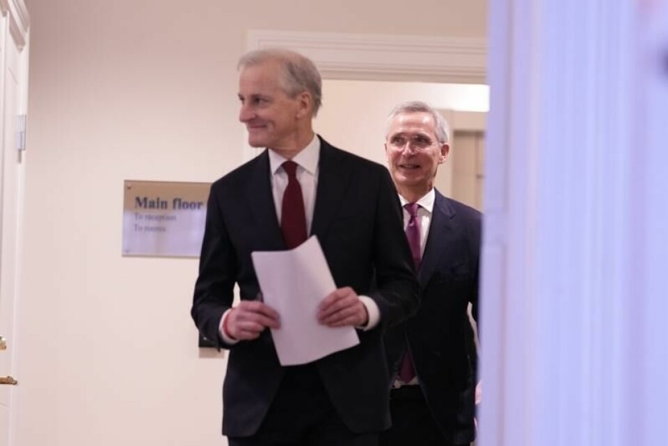 Statsminister Jonas Gahr Støre (Ap) med sin nye finansminister Jens Stoltenberg på slep.