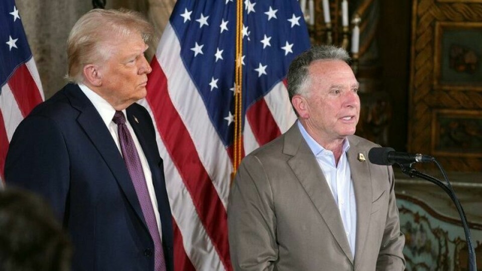 USAs president Donald Trump sammen med USAs spesialutsending Steve Witkoff i januar.
