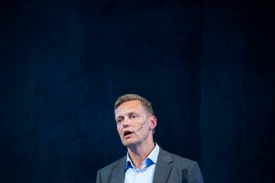 Konsernsjef Inge Reinertsen varsler at Sparebank 1 Sør-Norge må nedbemanne 100 ansatte de neste to årene.