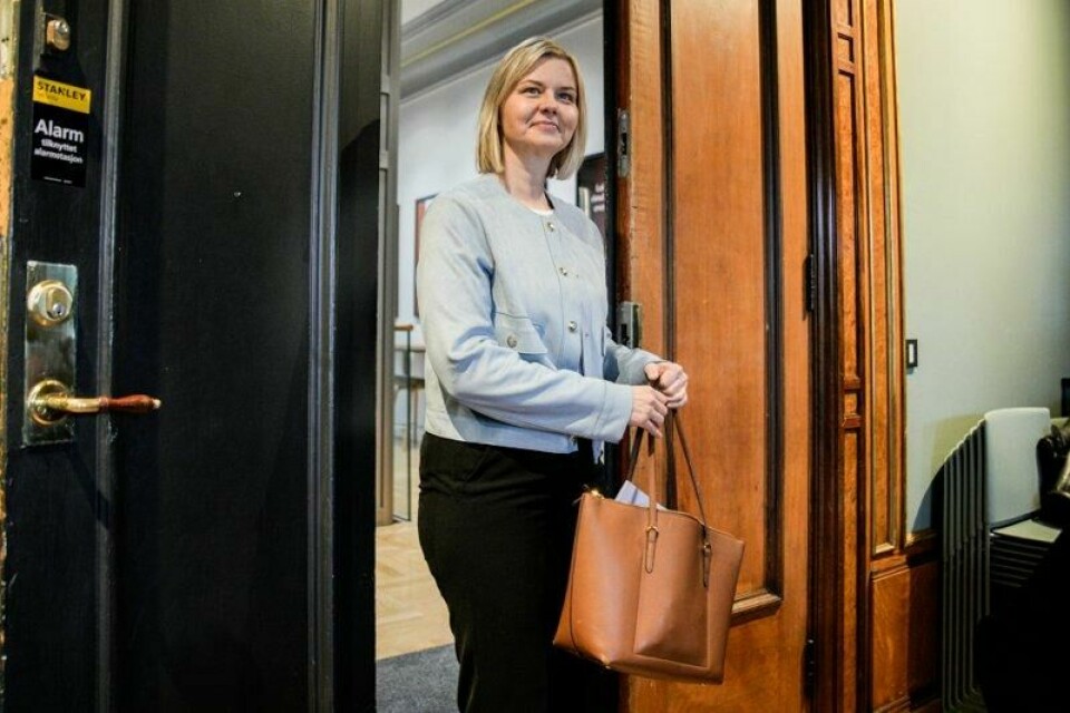 Venstre-leder Guri Melby mener regjeringen må få på plass en akuttplan for Forsvaret for å supplere langtidsplanen.