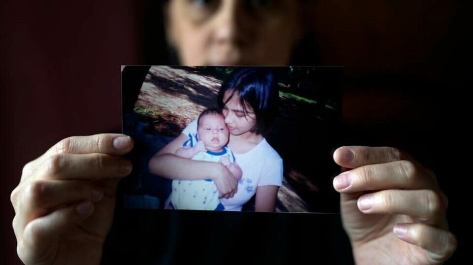 39 år gamle Diana Zalazar var bare 15 år da hun fikk sønnen Ato. Hun var uvitende om at hun kunne bli gravid da hun hadde sex for første gang. Foto: AP / NTB
