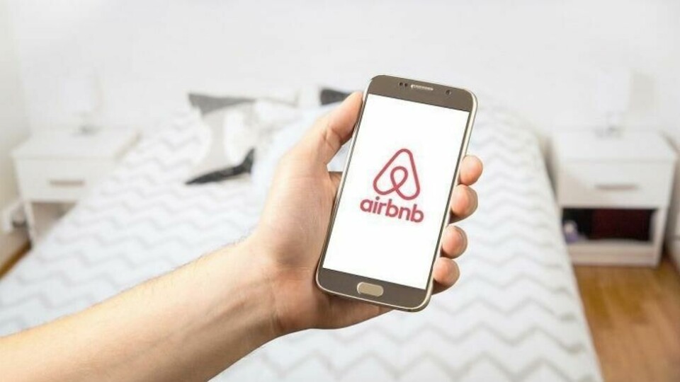 Airbnb forbyr nå utleiere all bruk av innendørs overvåkingskameraer i utleieobjektene. Airbnb forbyr nå utleiere all bruk av innendørs overvåkingskameraer i utleieobjektene. Foto: Tero Vesalainen / Pixabay