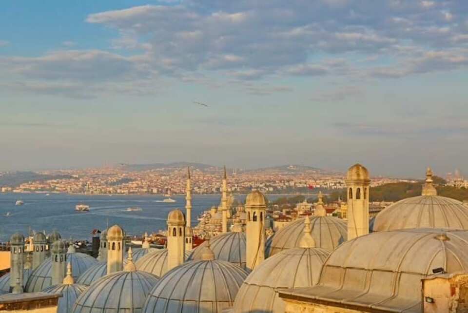 Solnedgang over Golden Horn bay i Istanbul. Solnedgang over Golden Horn bay i Istanbul. Foto: COLOURBOX