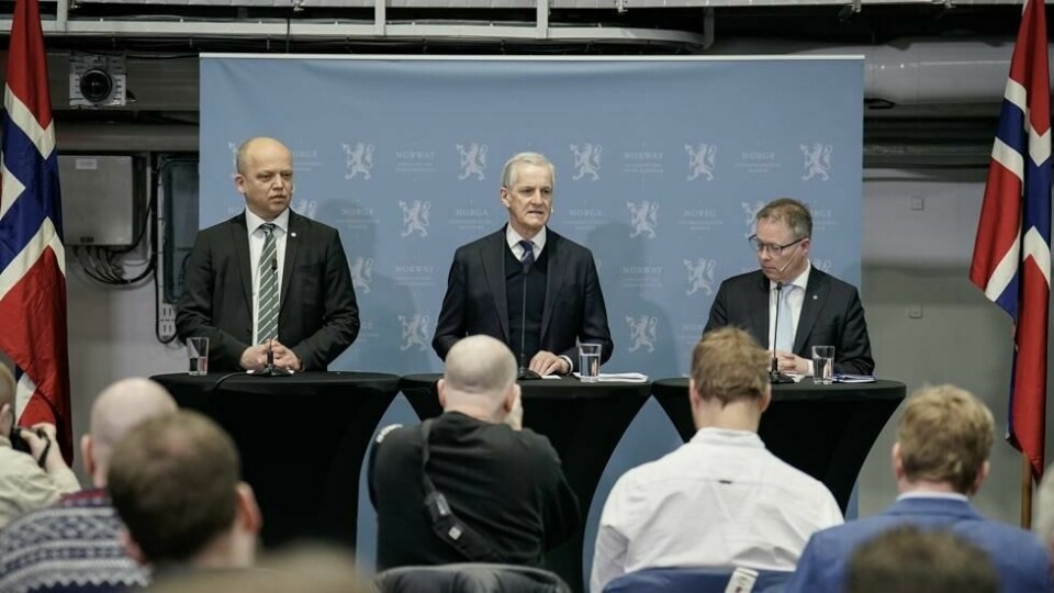 Denne regjeringstrioen la fram sitt forslag til langtidsplanen for Forsvaret under en pressekonferanse ombord på kystvaktskipet KV Bjørnøya i april. Da Stortinget vedtok langtidsplanen i juni ble den økonomiske rammen økt med ytterligere 11 milliarder kroner. Denne regjeringstrioen la fram sitt forslag til langtidsplanen for Forsvaret under en pressekonferanse ombord på kystvaktskipet KV Bjørnøya i april. Da Stortinget vedtok langtidsplanen i juni ble den økonomiske rammen økt med ytterligere 11 milliarder kroner. Foto: Stian Lysberg Solum / NTB