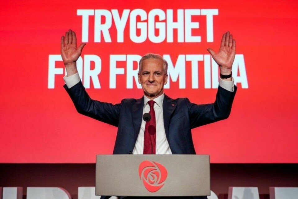 – Unge og gamle melder seg inn, de peker på Arbeiderpartiet – og de gjør det fordi de har forventninger til oss – og tror på at vi kan skape trygghet for landet, sa Støre i talen.