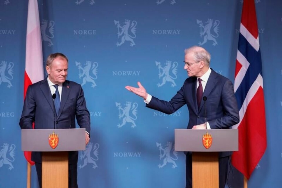 Statsminister Jonas Gahr Støre (til høyre) på pressekonferanse med Donald Tusk.