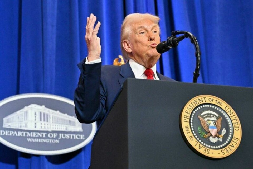 President Donald Trump hevder medier som er kritiske i sin omtale av ham og hans politikk, er «korrupte».